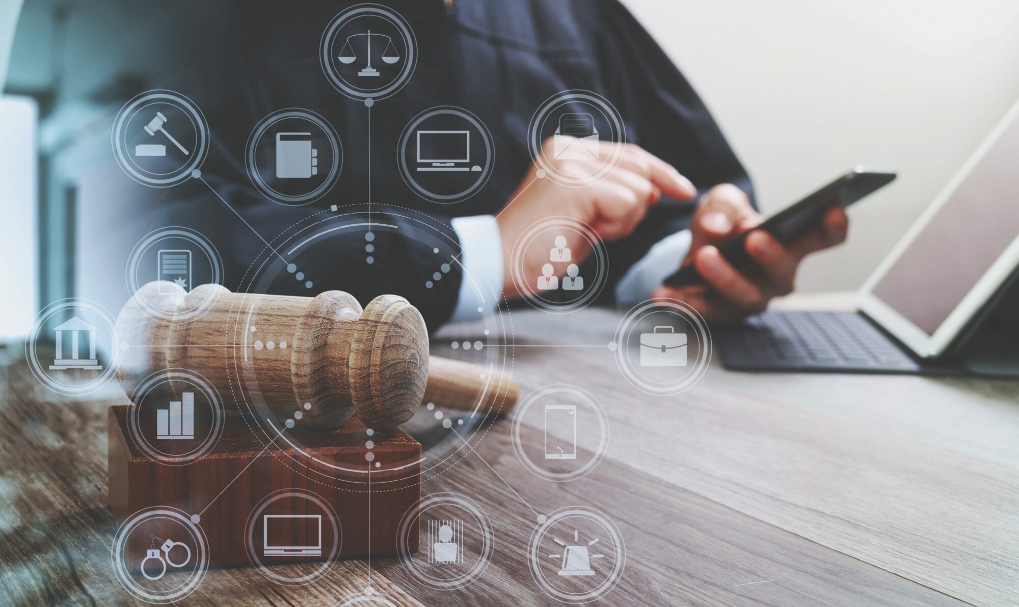 Markus Hartung im Interview zur „Adhoc-Initiative Legal Tech“:  „Gerichte müssen technisch in die Lage versetzt werden, in der digitalen Welt mitzuhalten“